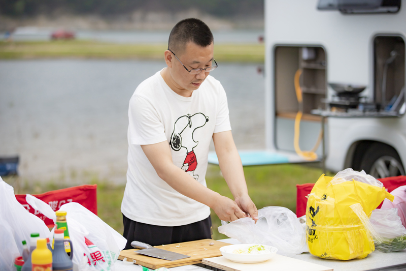 房车生活，美景、美食享受生活