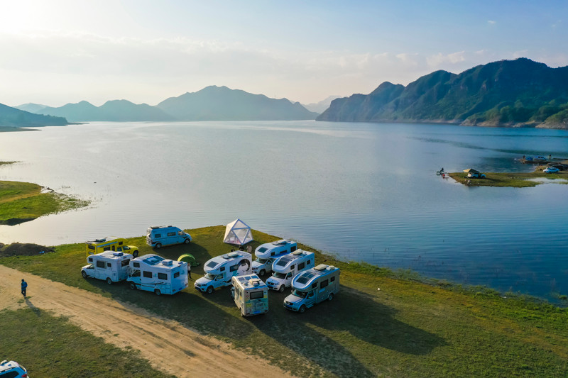 房车生活，美景、美食享受生活